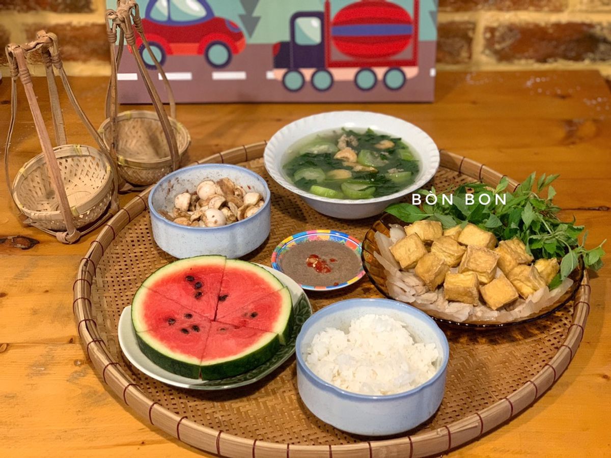 Mâm Cơm Của Mẹ