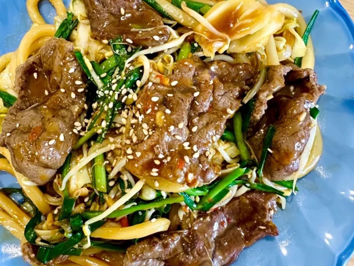 Mì Udon Xào Thịt Bò