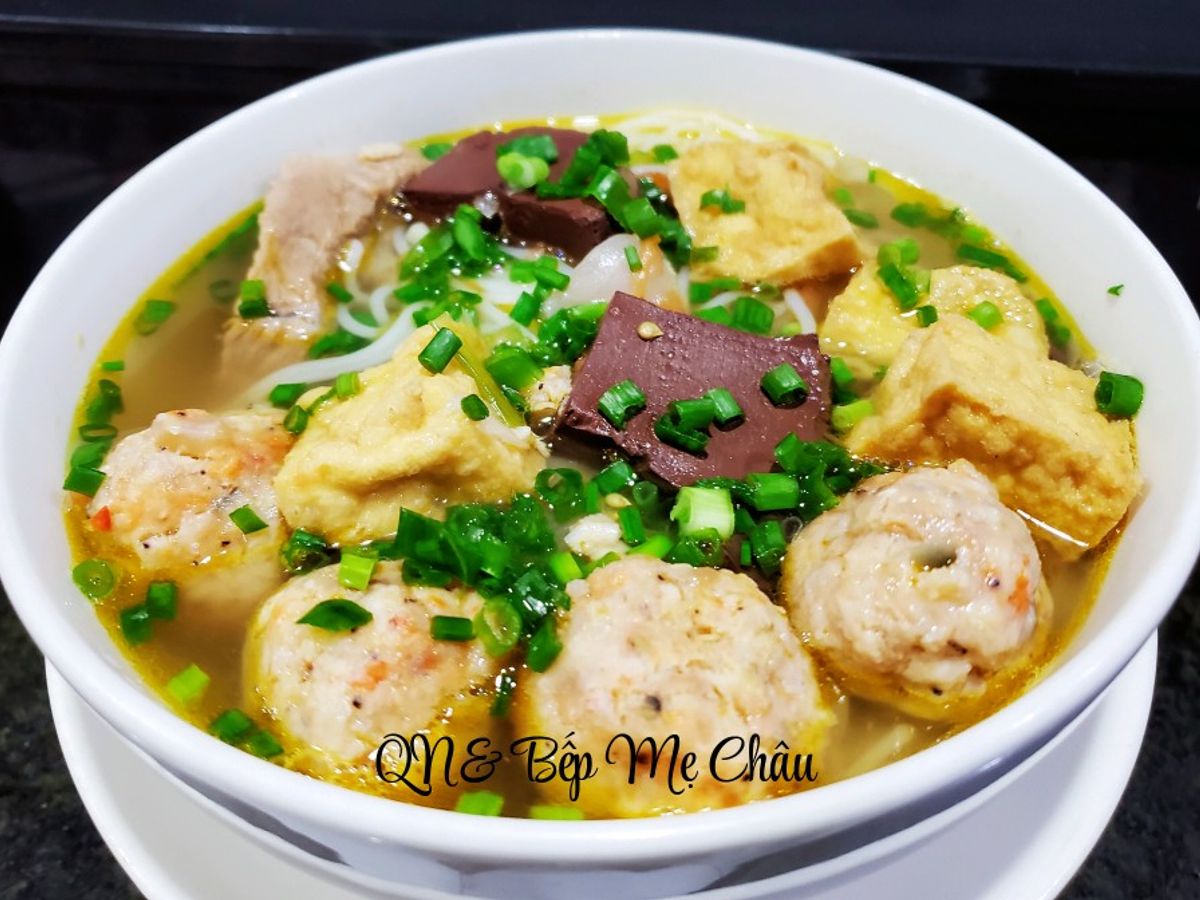 Bún riêu tôm thịt