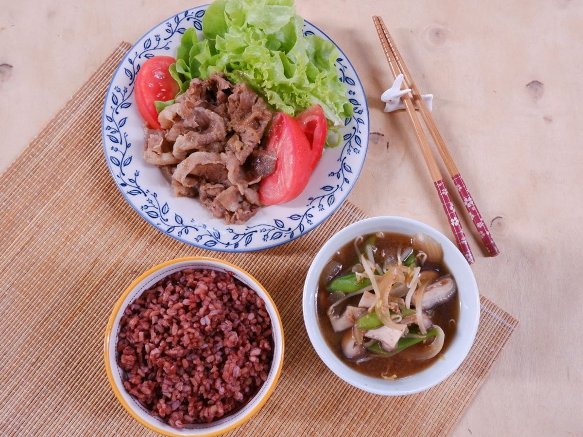 Cơm thịt bò sốt gừng