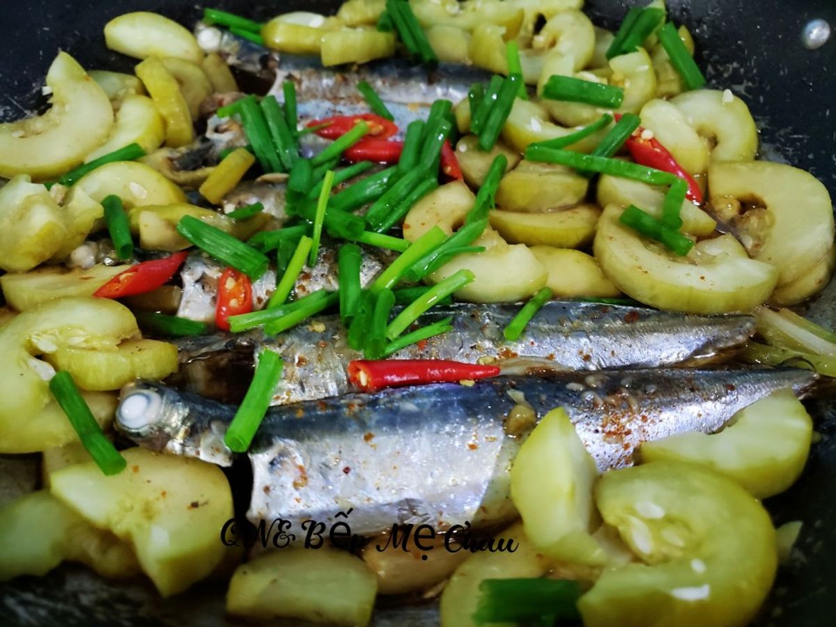 Cá nục kho dưa