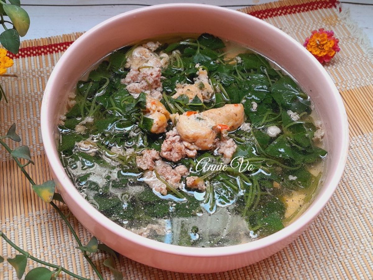 Canh rau má chả cá thịt xay