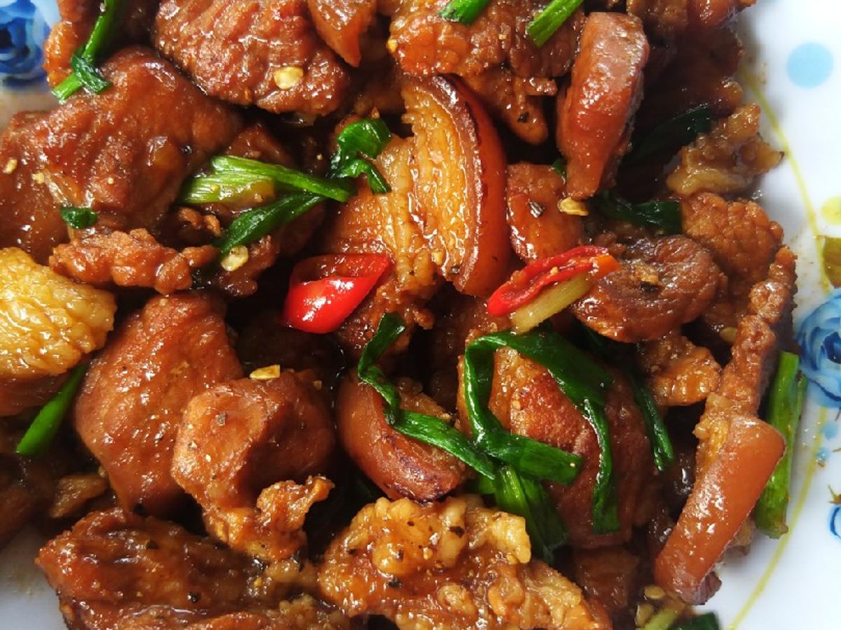 Thịt ba rọi kho tiêu