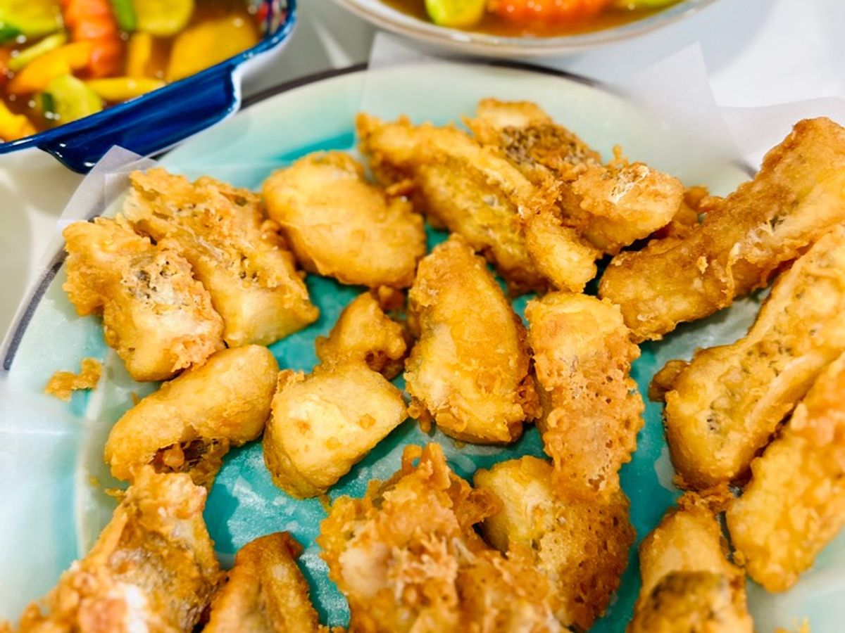 Cá dấm trắng chiên giòn sốt chua ngọt