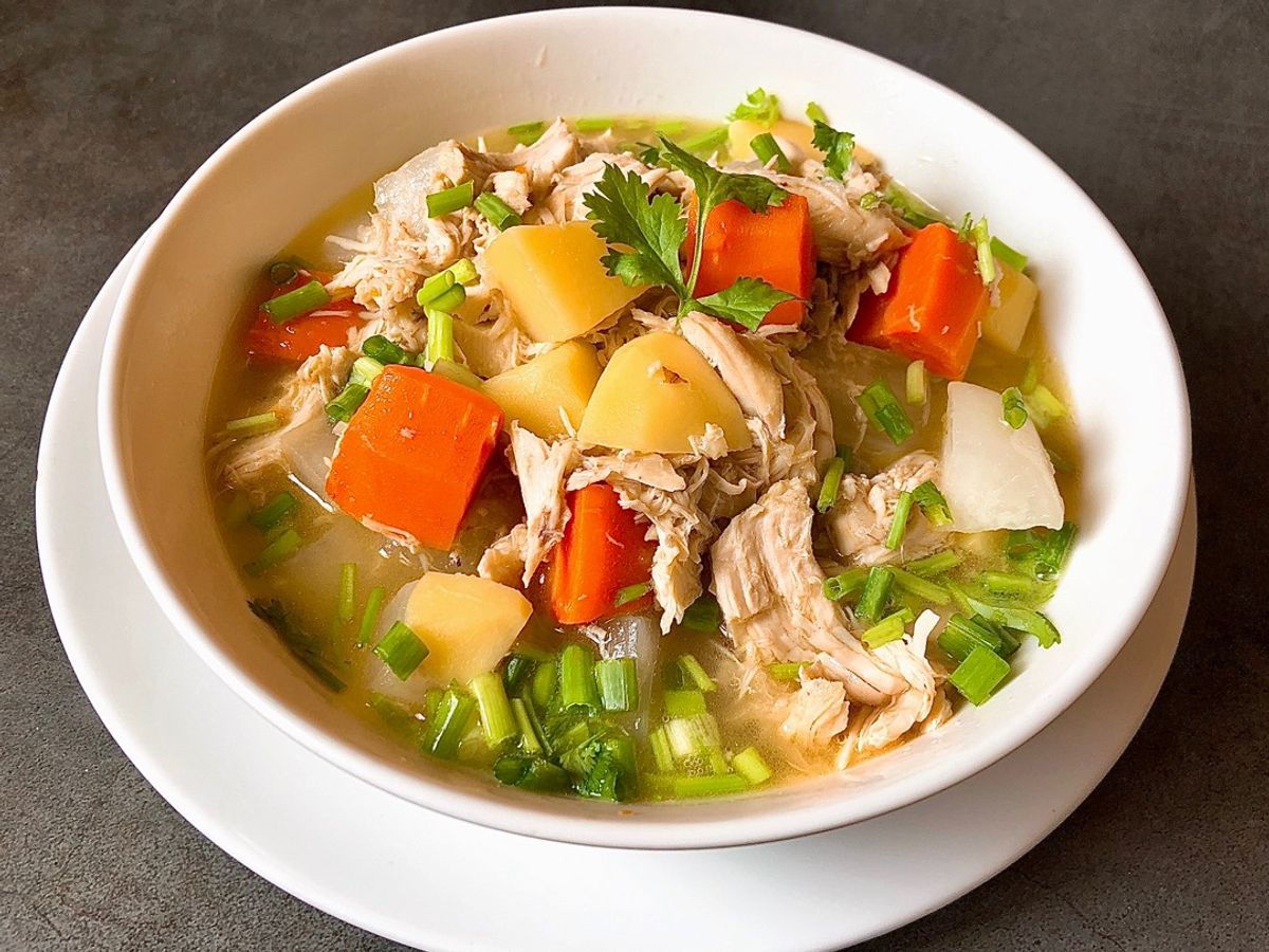 Súp Gà Hầm Rau Củ (Nấu Từ Nước Ninh Gà)