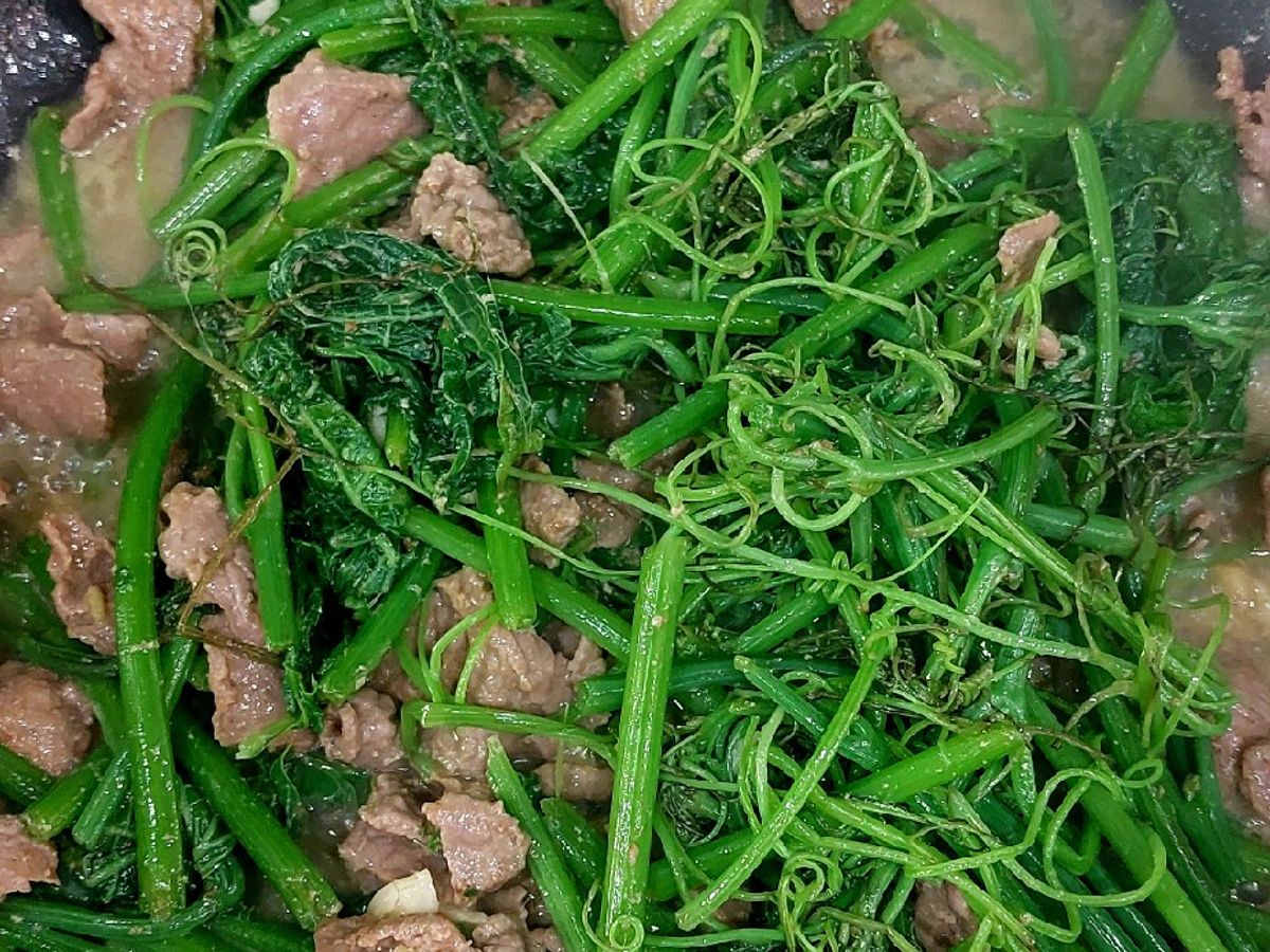 Ngọn su su xào thịt bò