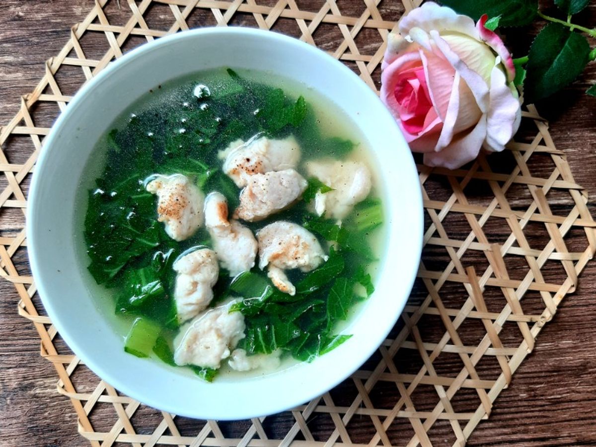 Canh cải thìa nấu chả cá