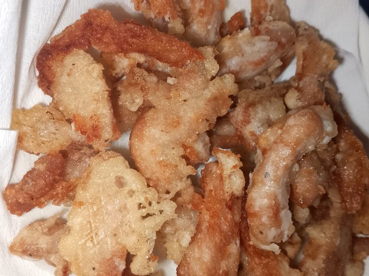 Thịt chiên ăn cùng sốt chua ngọt