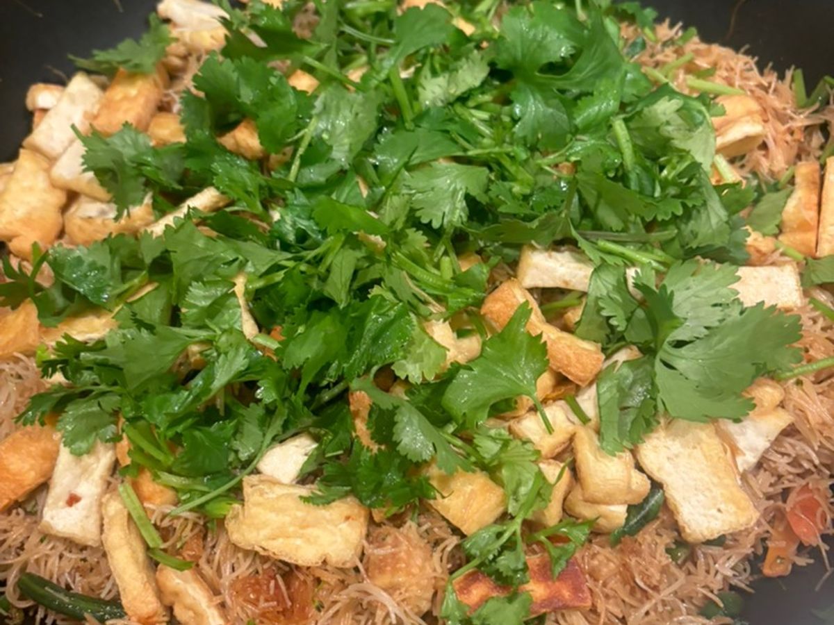 Bún gạo xào rau củ