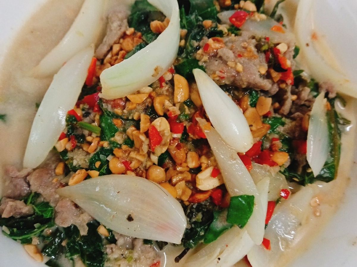 Thịt bò xào lá cách