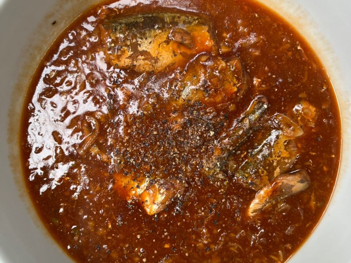 Cá hộp ba cô gái