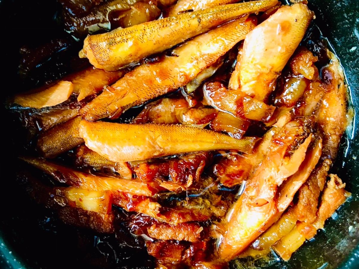 Cá bống đục kho tiêu