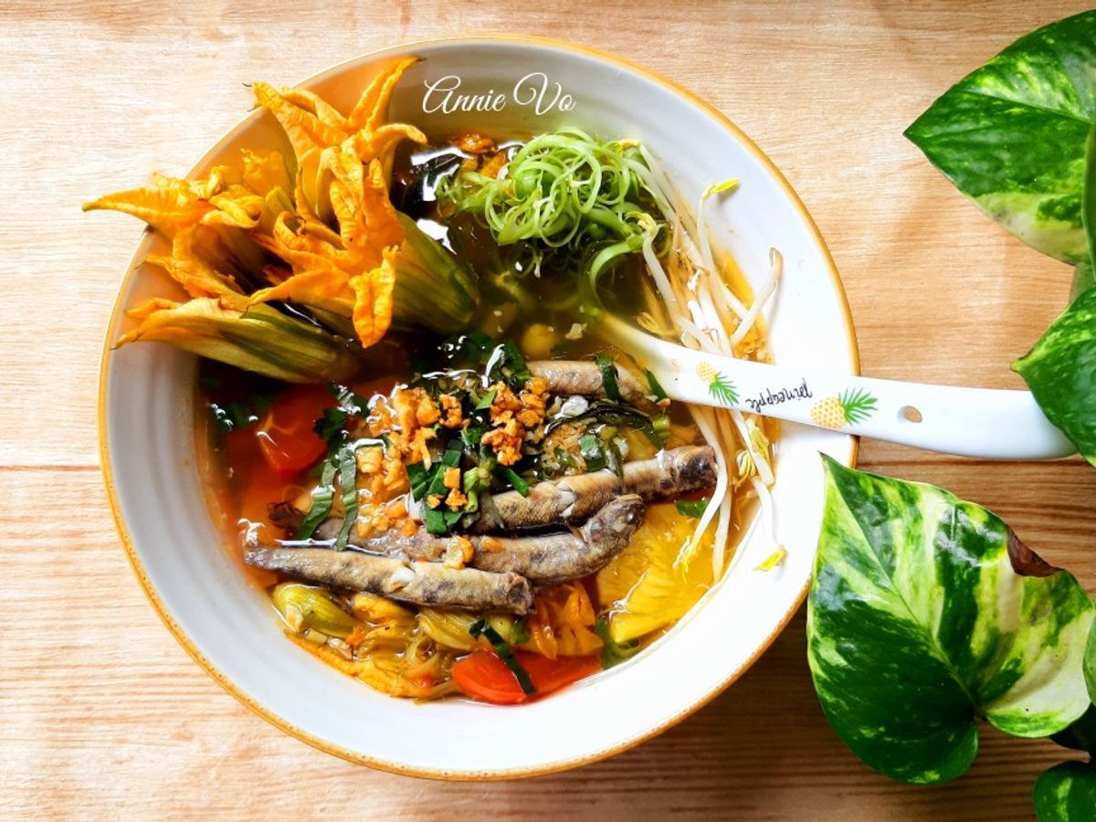 Canh chua cá kèo bông bí