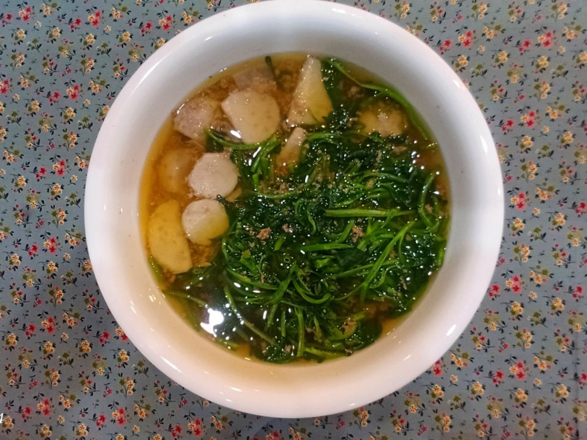 Cà ra nấu rau muống và khoai sọ