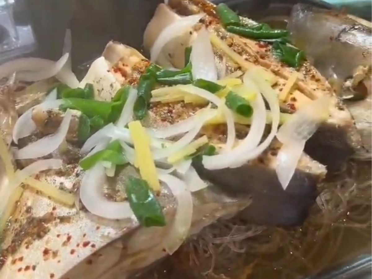 Cá Chim Hấp Bún Tàu