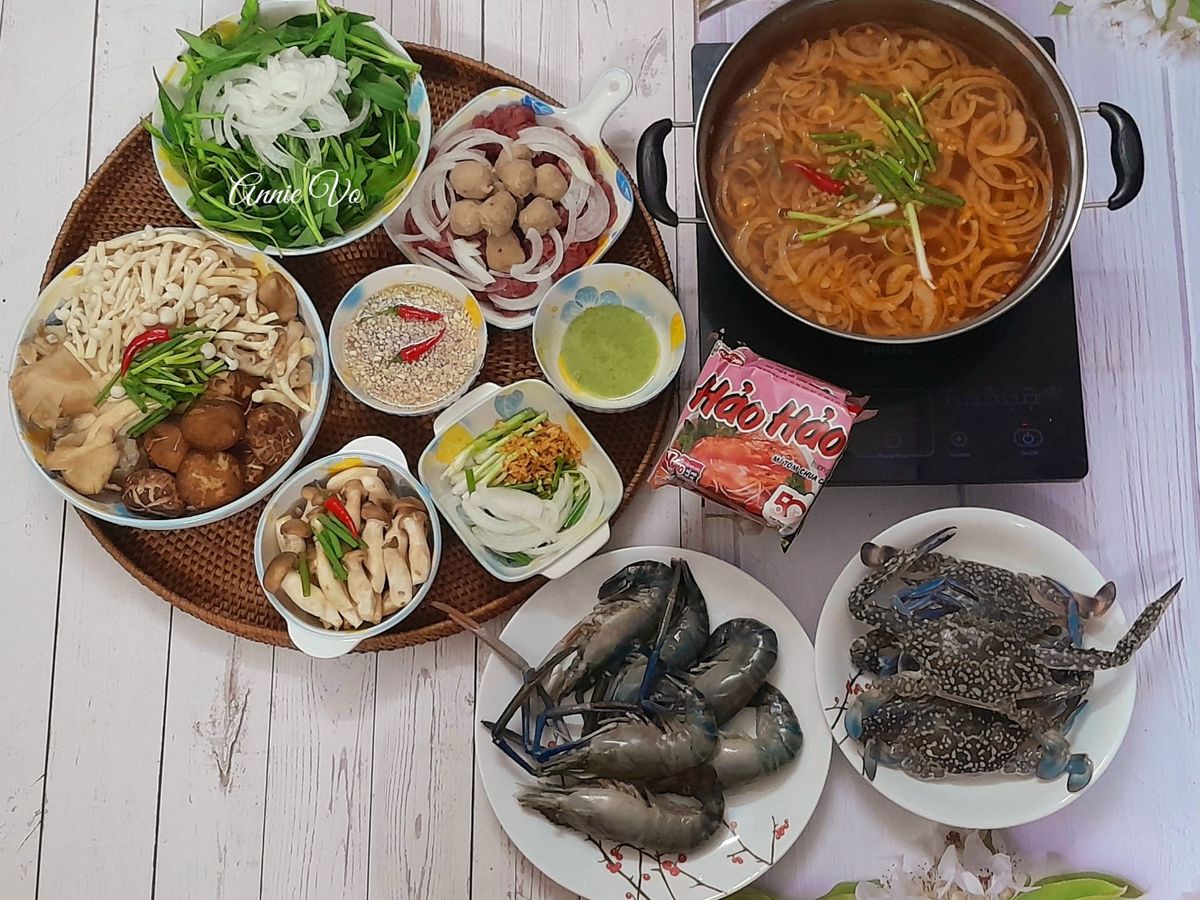 Lẩu ghẹ hải sản chua ngọt