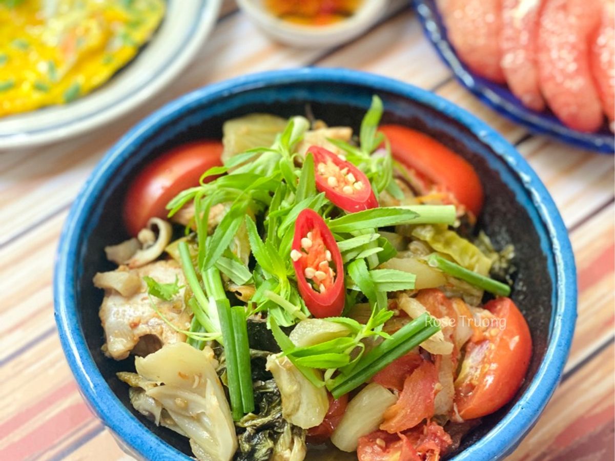 Cá Đuối Om Dưa Chua