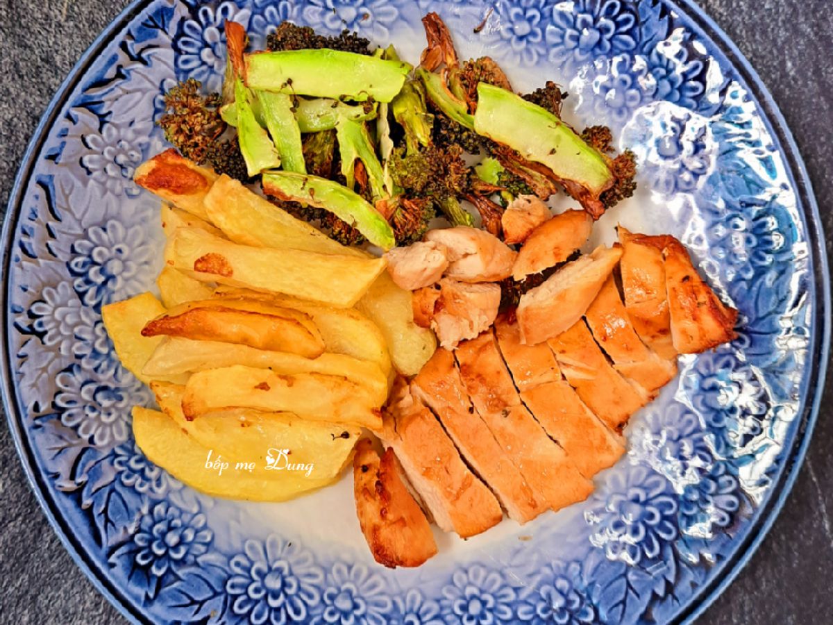Ức gà,rau củ nướng eat clean