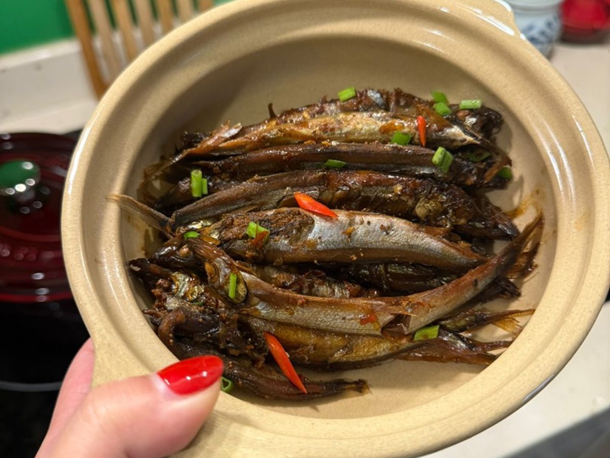 Cá trứng kho tiêu