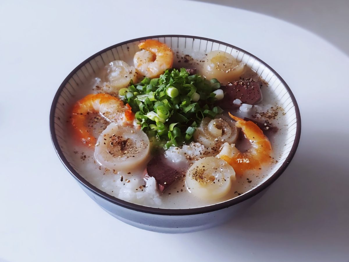 CHÁO huyết-da heo cuộn