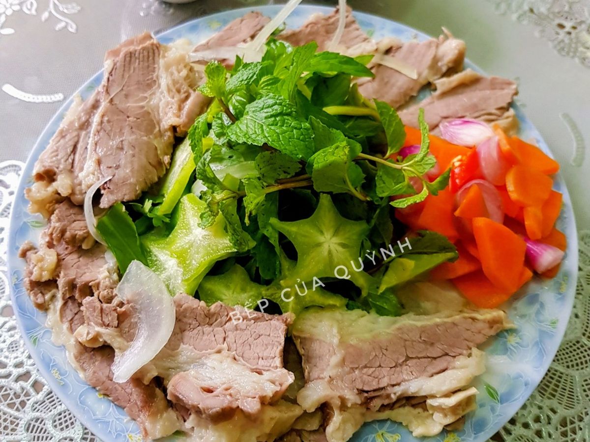 Nạm bò luộc