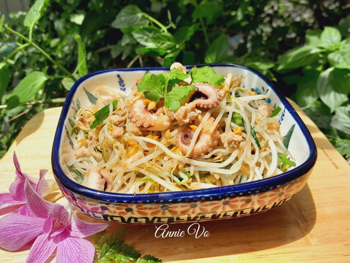 Bạch tuộc và thịt xay xào giá