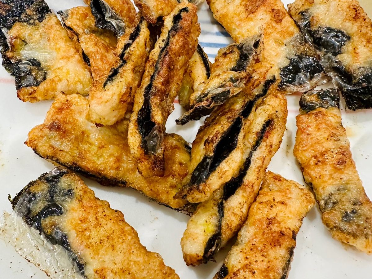 Chả tôm cuộn rong biển bánh tráng