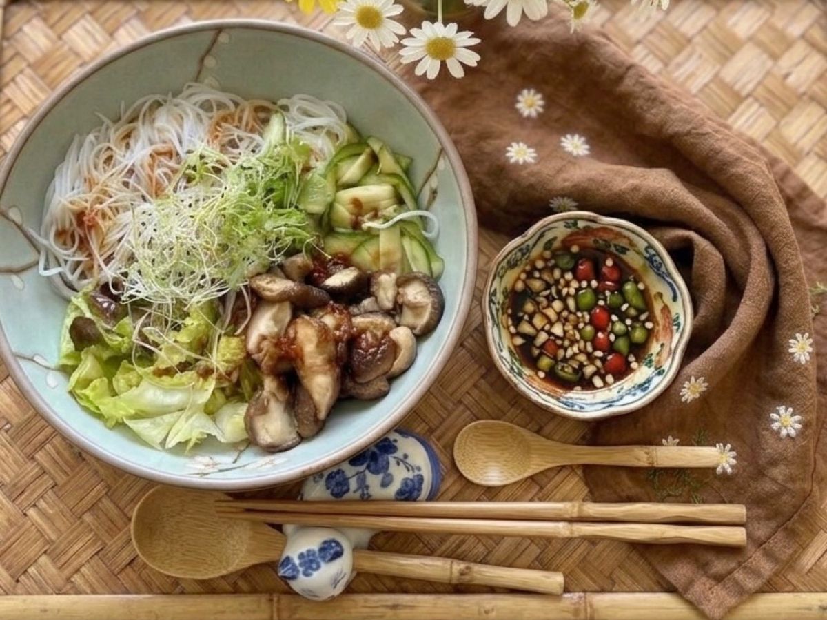 🌱 Bún Nước Tương Nấm Hương Nướng (Bún Trộn Chay)