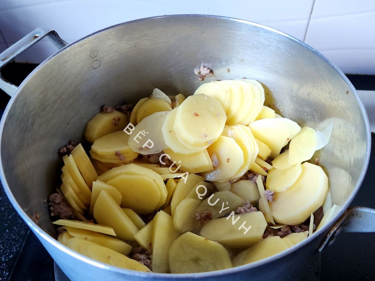 Khoai Tây Xào Thịt Nạc