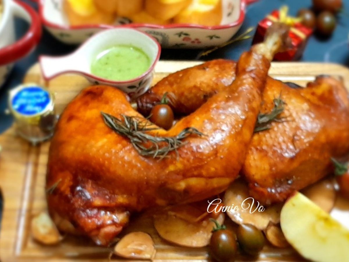 Gà nướng táo và rau củ