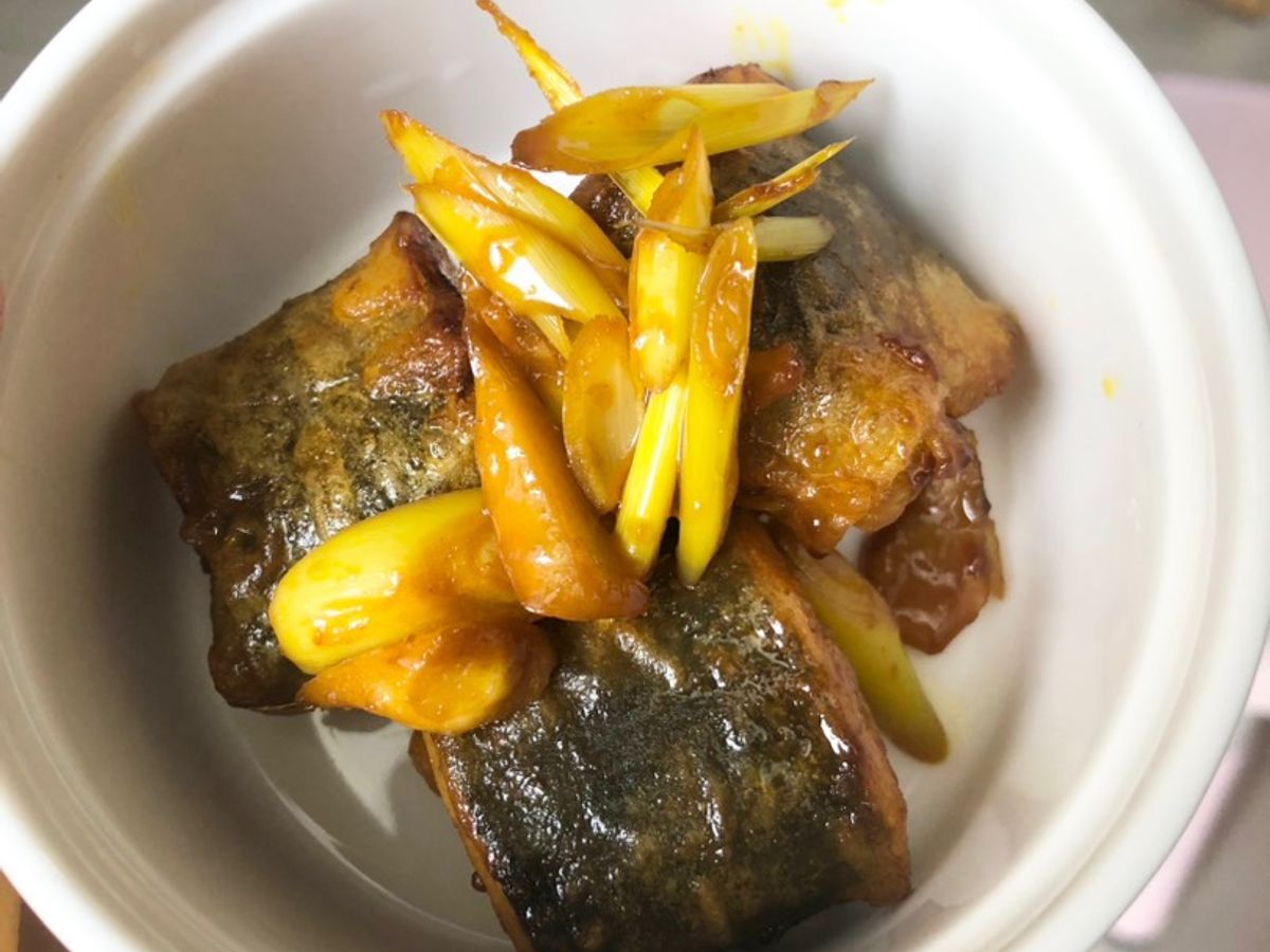 Đậu hũ kho sả nghệ