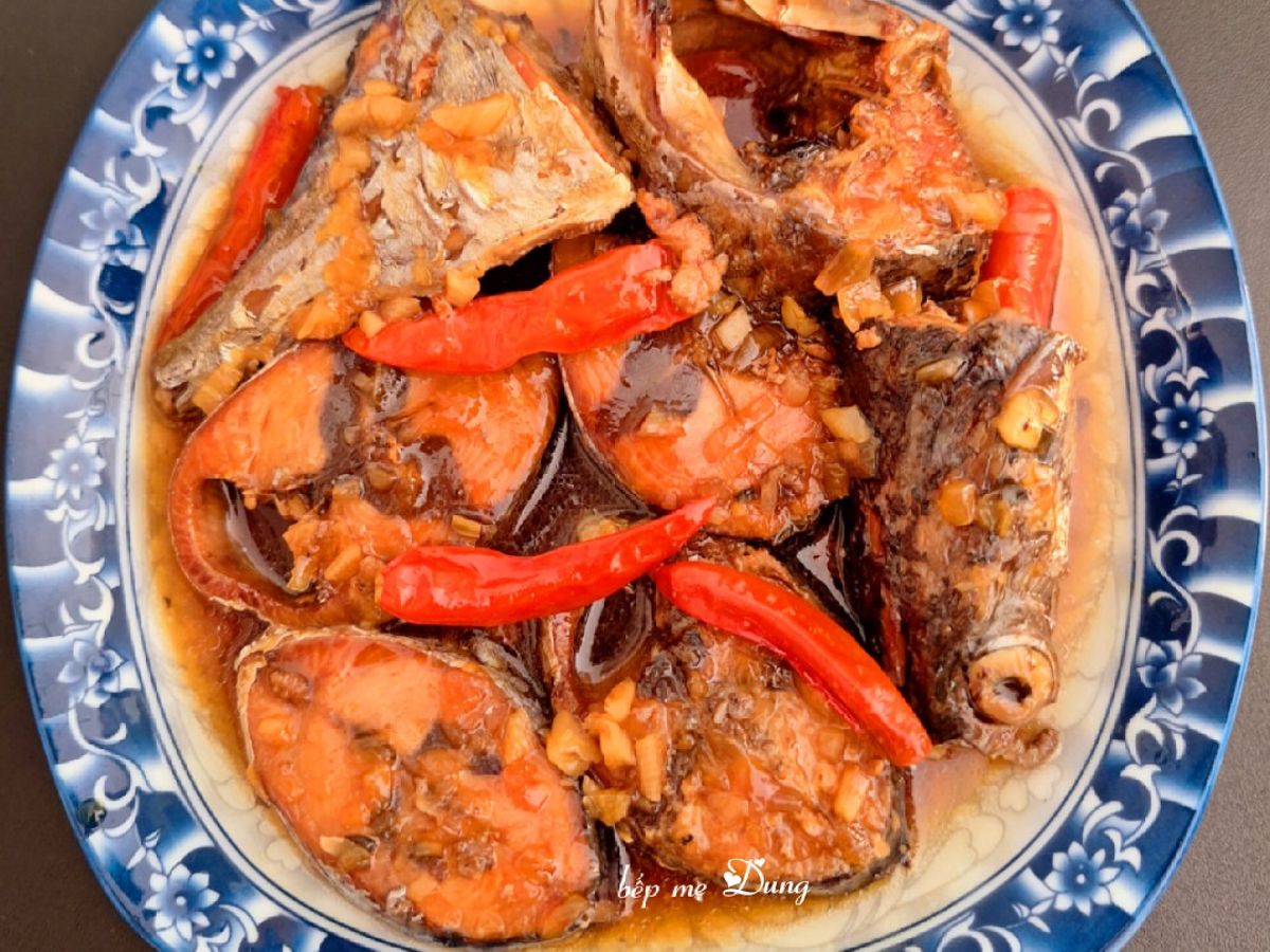 Cá ngừ kho nước dừa