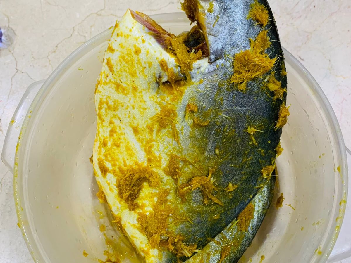 Cá chim biển trắng nướng nghệ sả