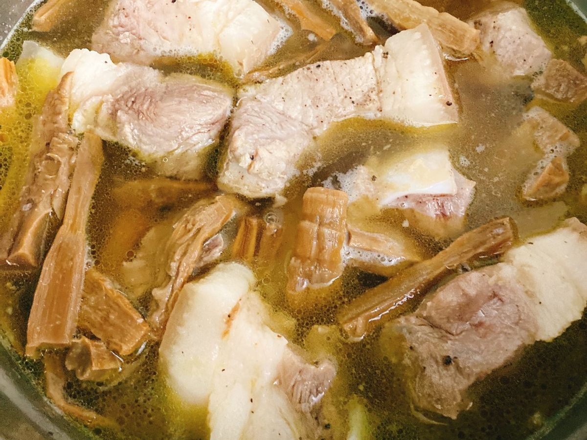 Thịt Đùi Heo Hầm Măng Khô