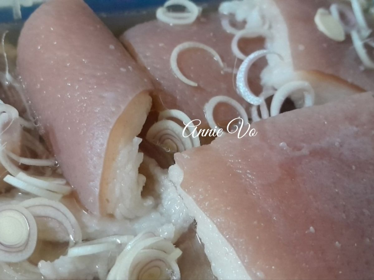 Da heo luộc ngâm sả