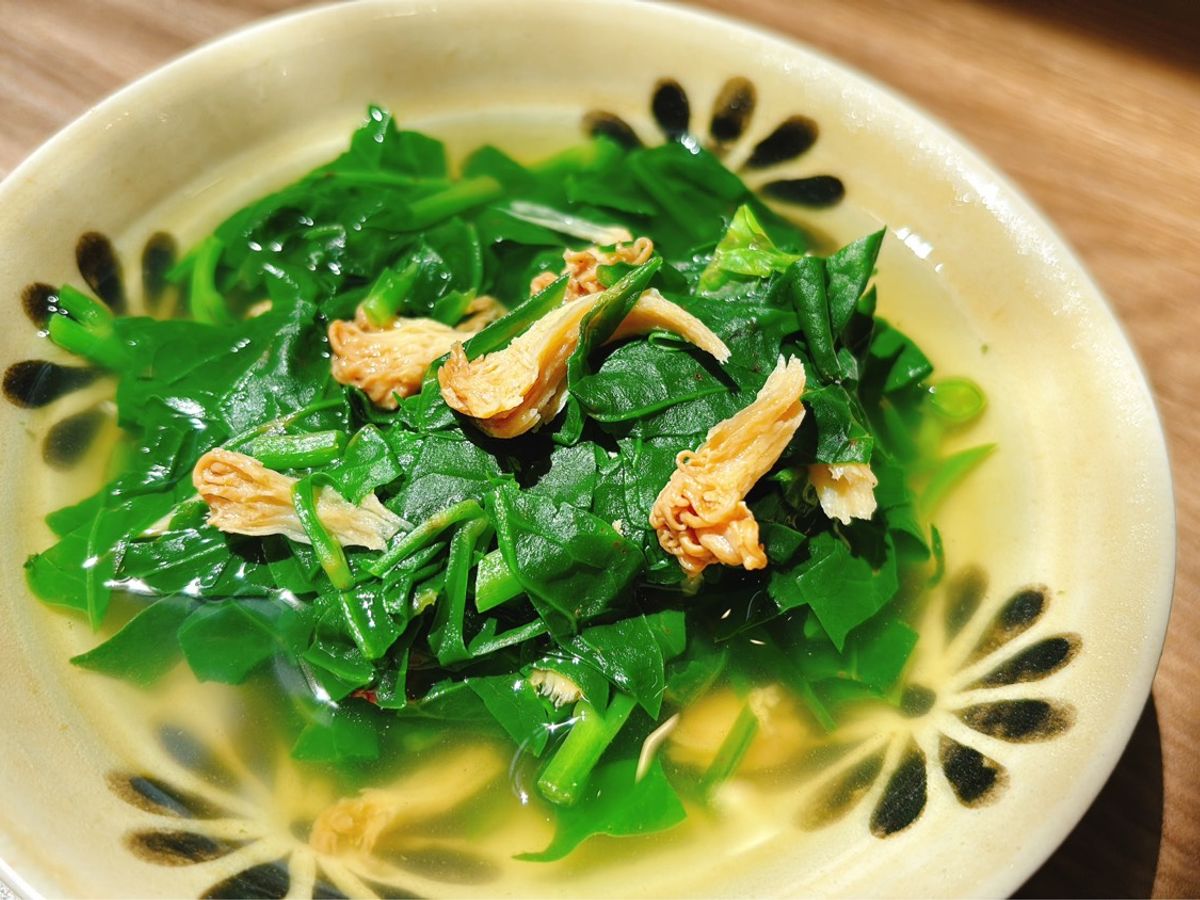 Canh mùng tơi nấm hầu thủ