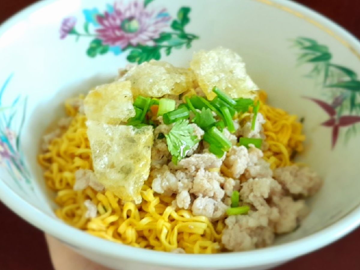 Mì trộn bóng bì thịt băm
