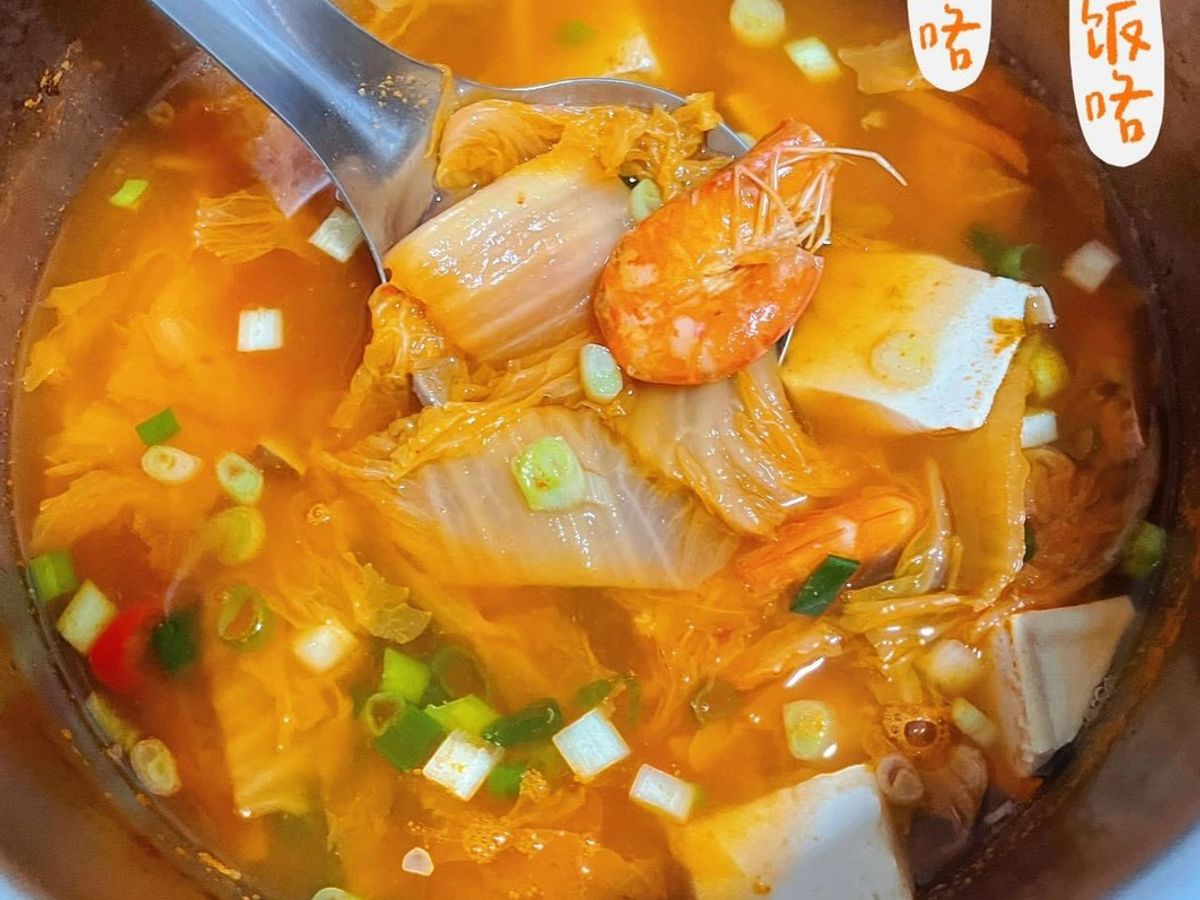 Canh kim chi đậu phụ nấu tôm