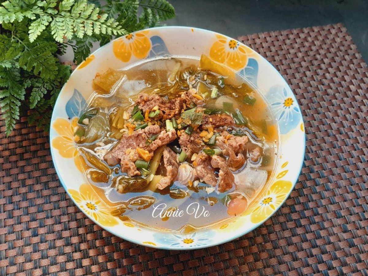 Canh dưa chua bắp bò