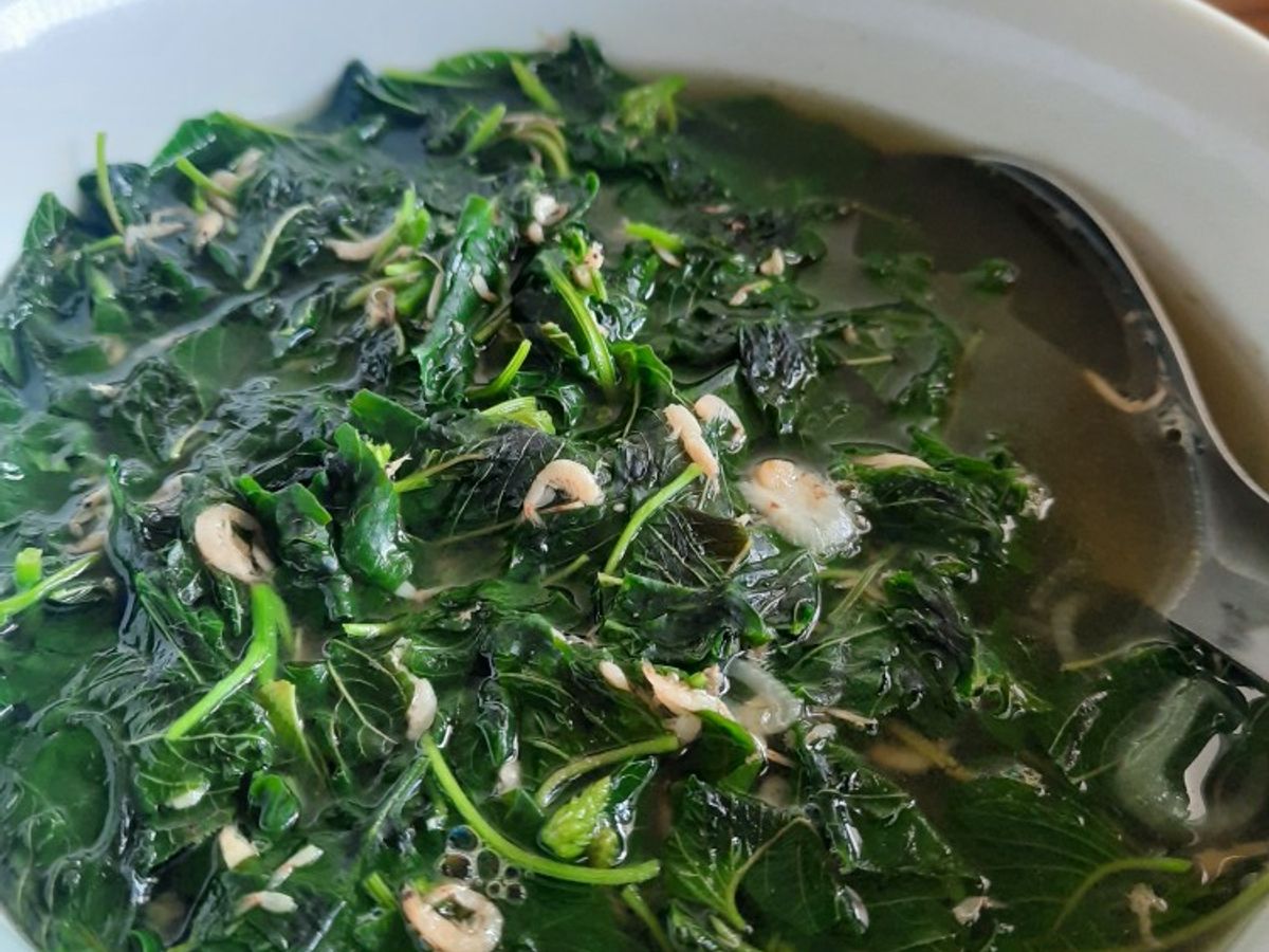 Canh rau dền nấu tép