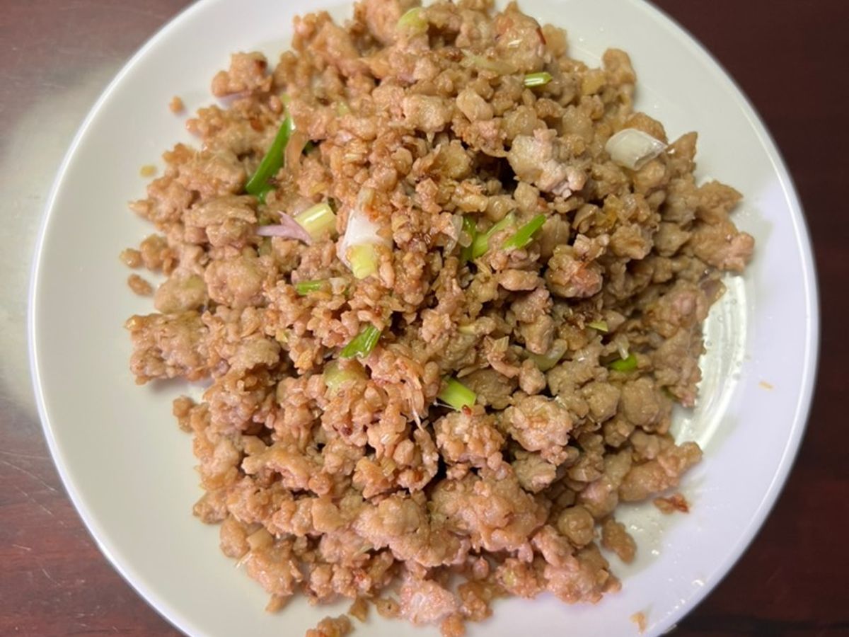 Thịt băm rang sả