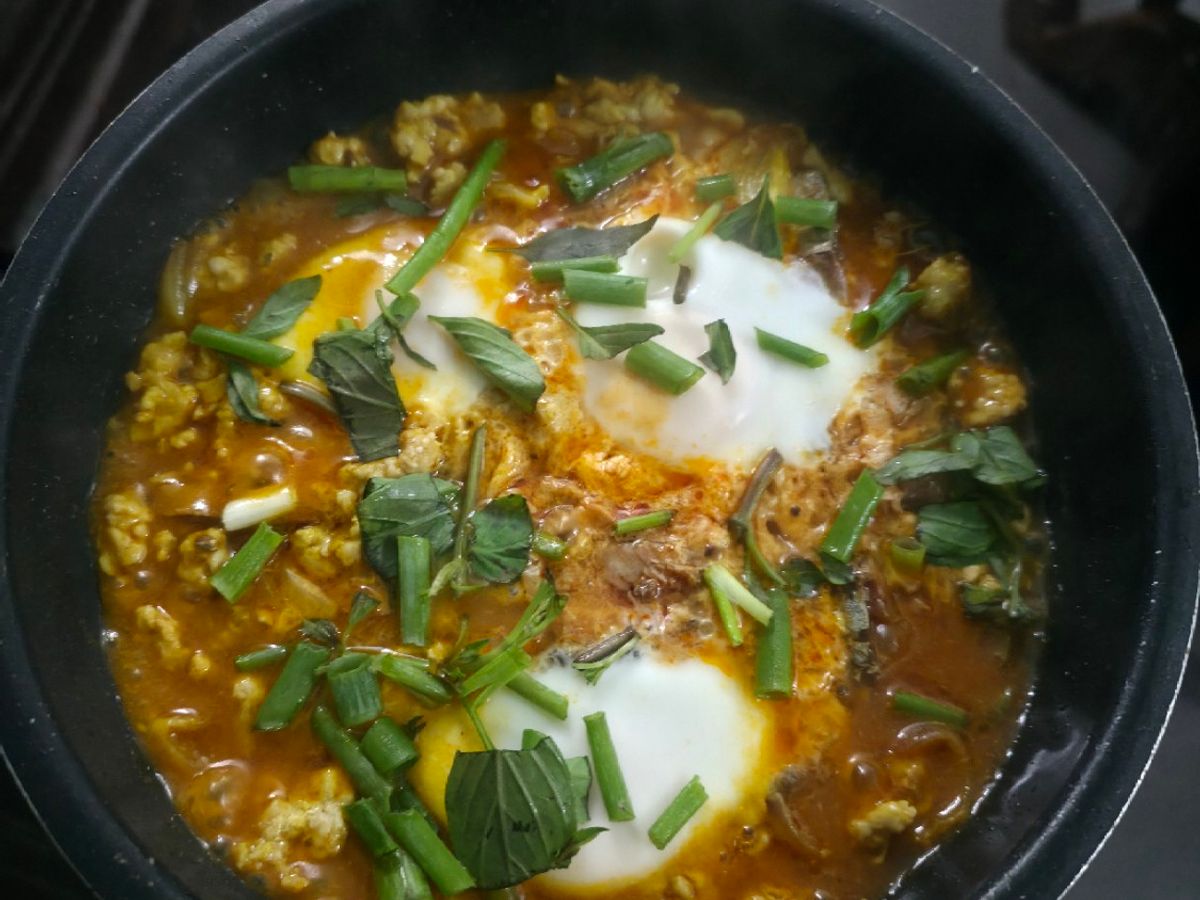 Thịt băm + cá hộp + trứng lòng đào