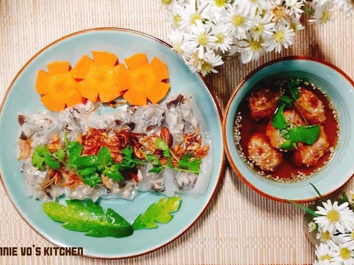 Bánh cuốn thịt nướng