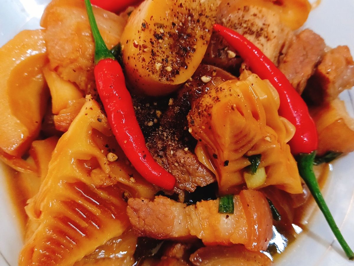 Thịt ba chỉ kho măng