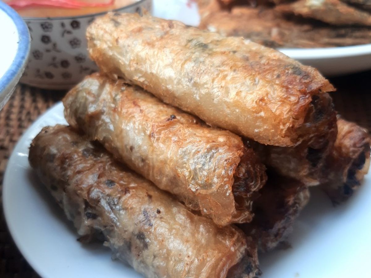 Chả giò cá hồi