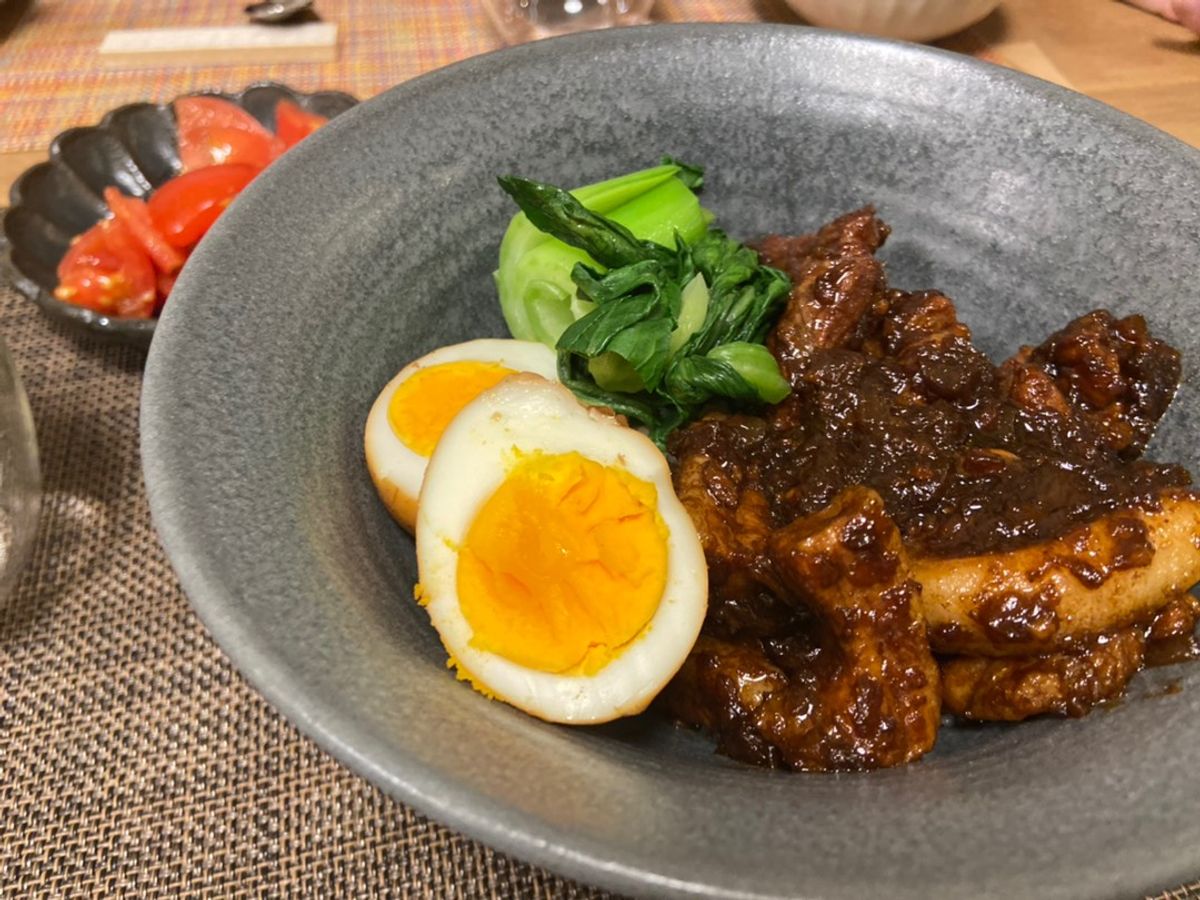 Thịt heo kho kiểu Đài Loan với trứng lòng đào (Taiwan style braised pork with boiled eggs)