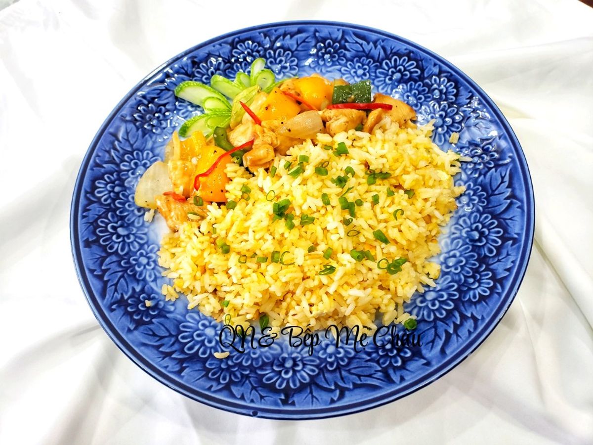 Cơm chiên thịt gà lúc lắc