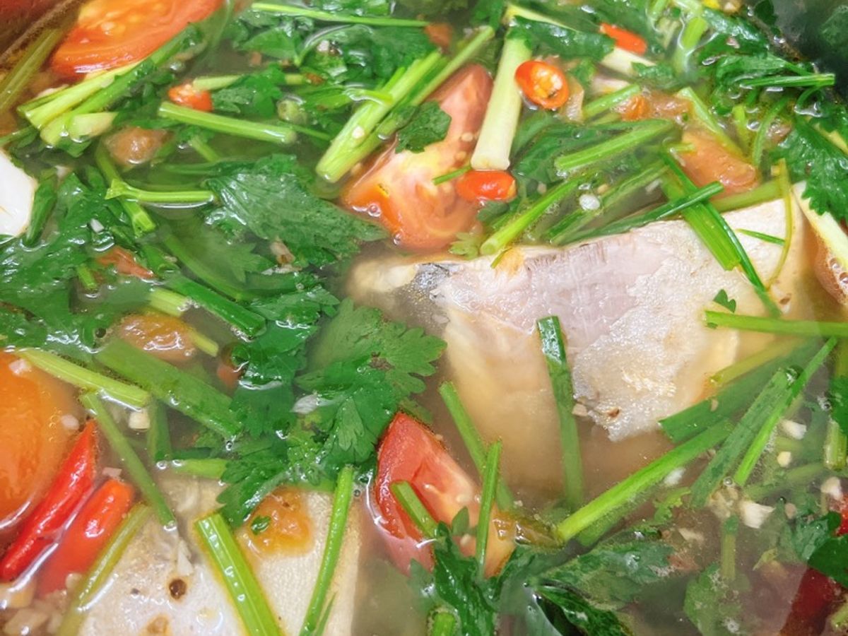 Cá Chim trắng nấu ngót