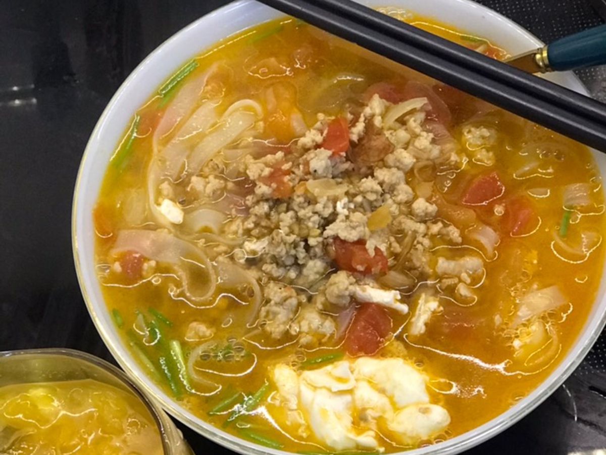 Mì gạo thịt băm