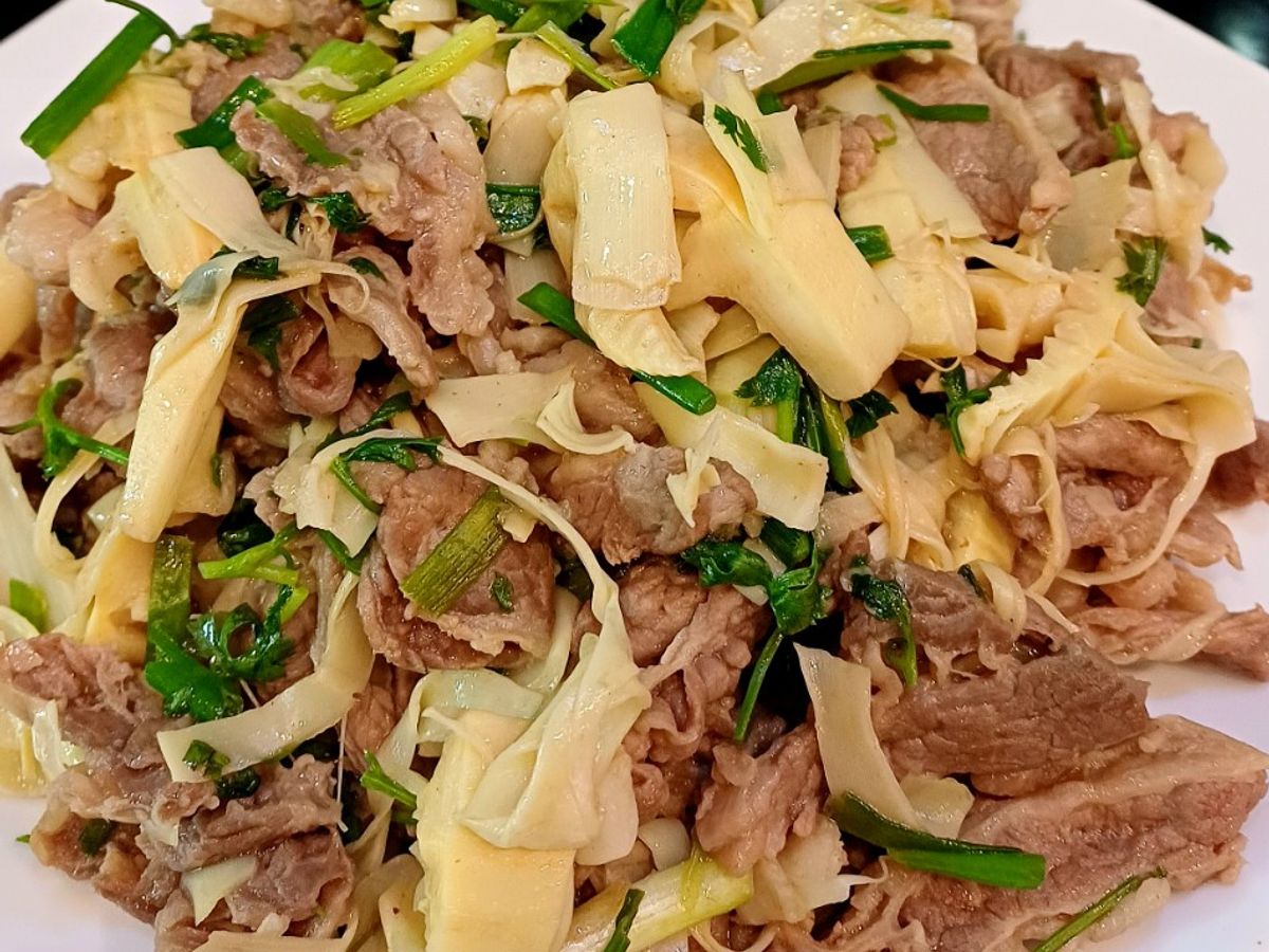 Măng xào thịt bò